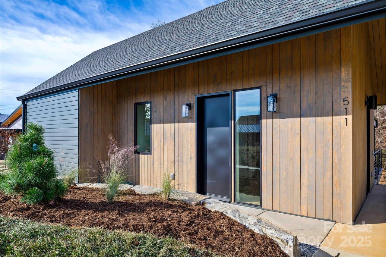 511 Wilma Dykeman Tr., Asheville, NC 28804