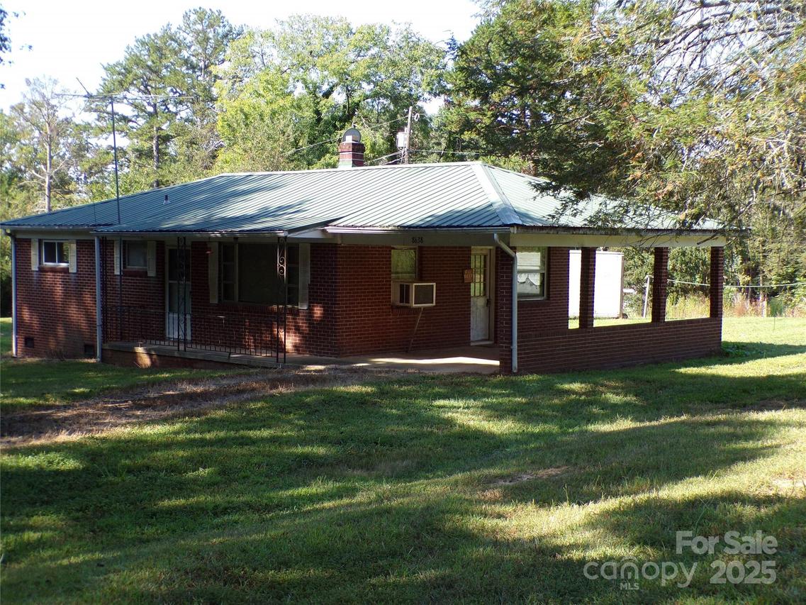 8638 Rhodhiss Rd., Connelly Springs, NC 28612