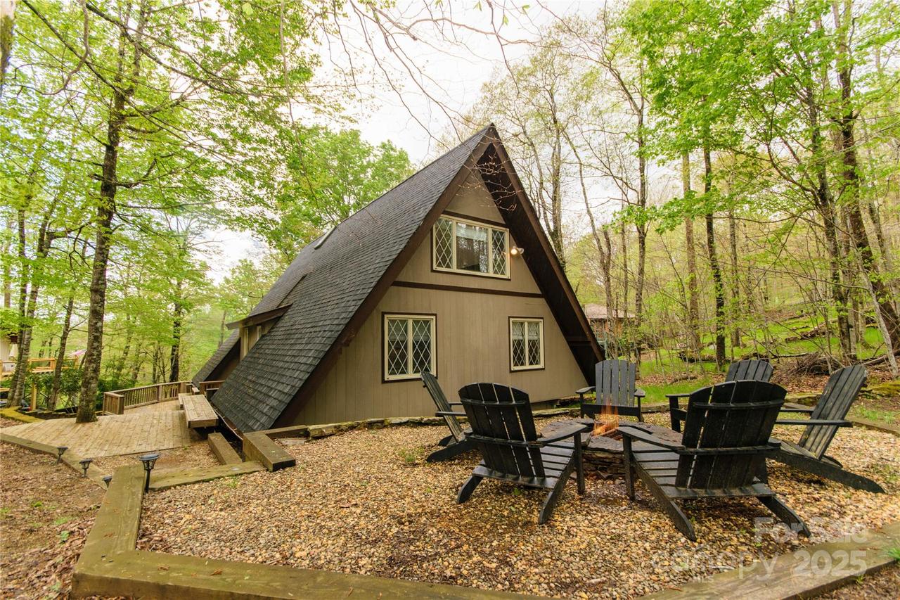 205 Spring Branch Rd., Beech Mountain, NC 28604