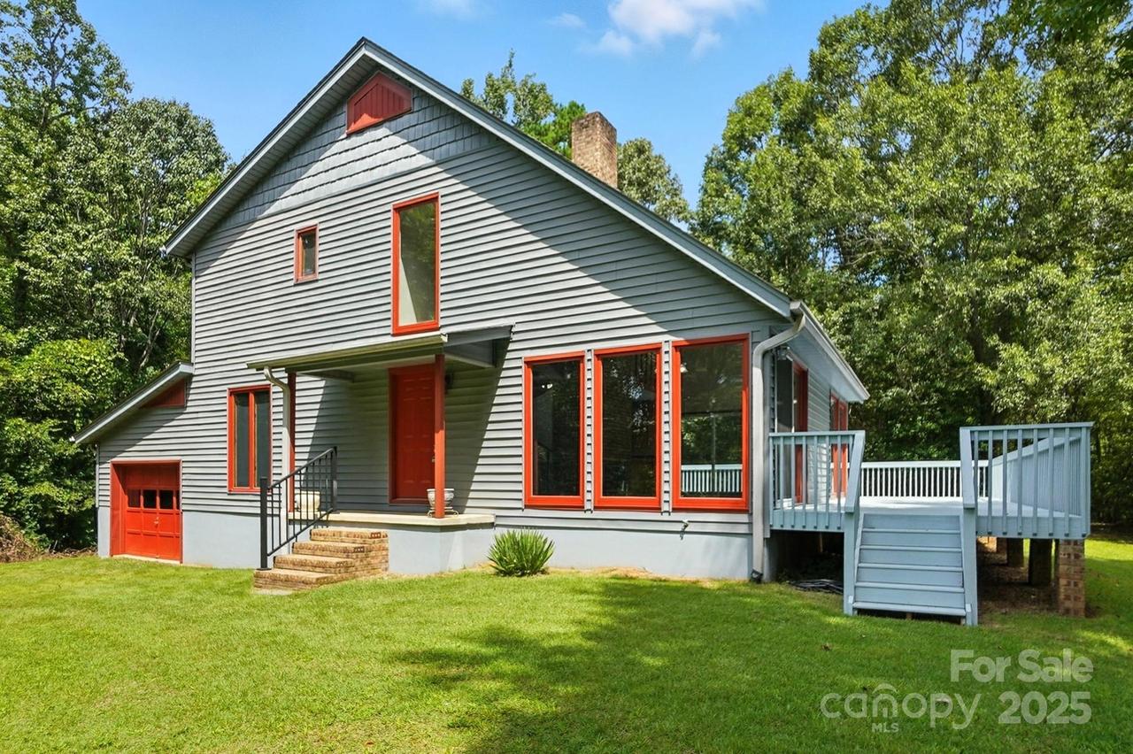 713 Alexis Lucia Rd., Alexis, NC 28006