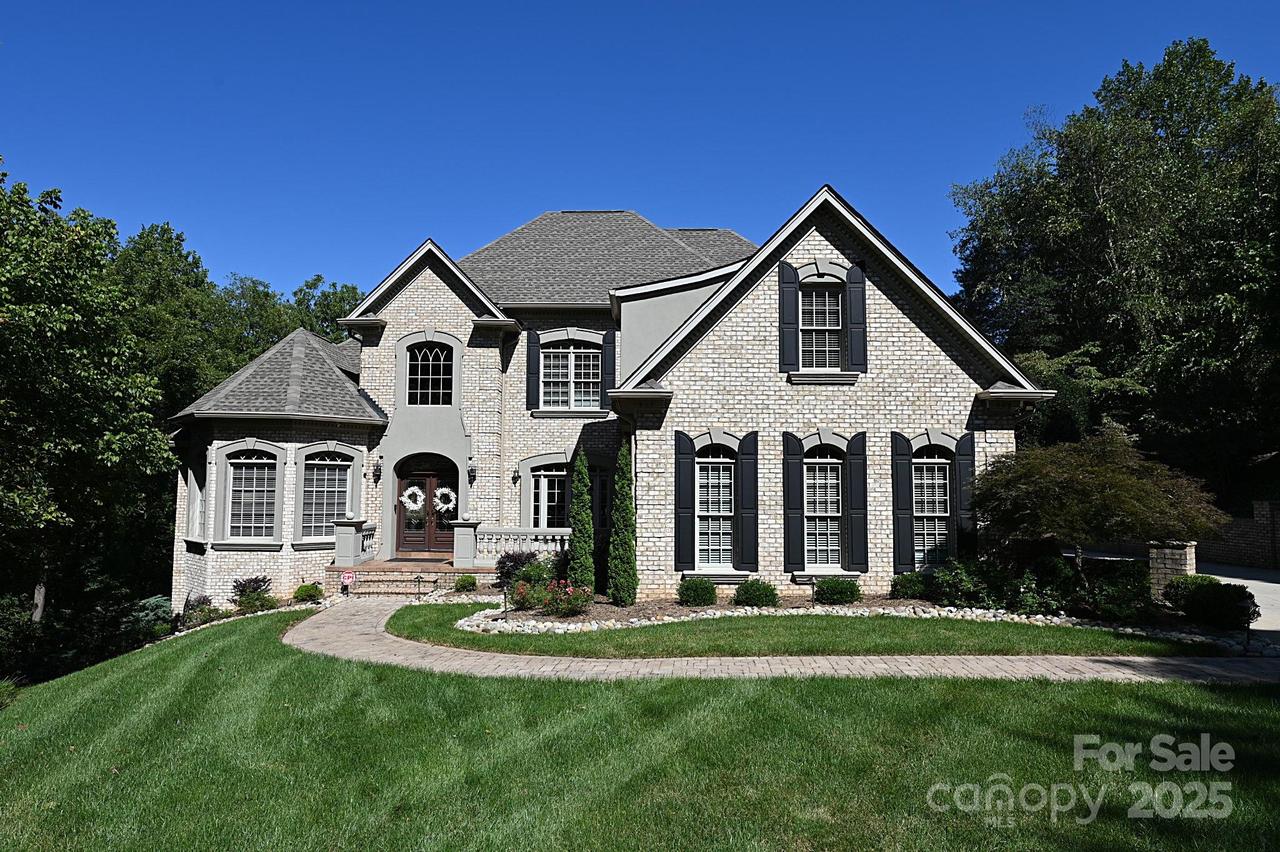 3996 Deer Run Dr., Conover, NC 28613