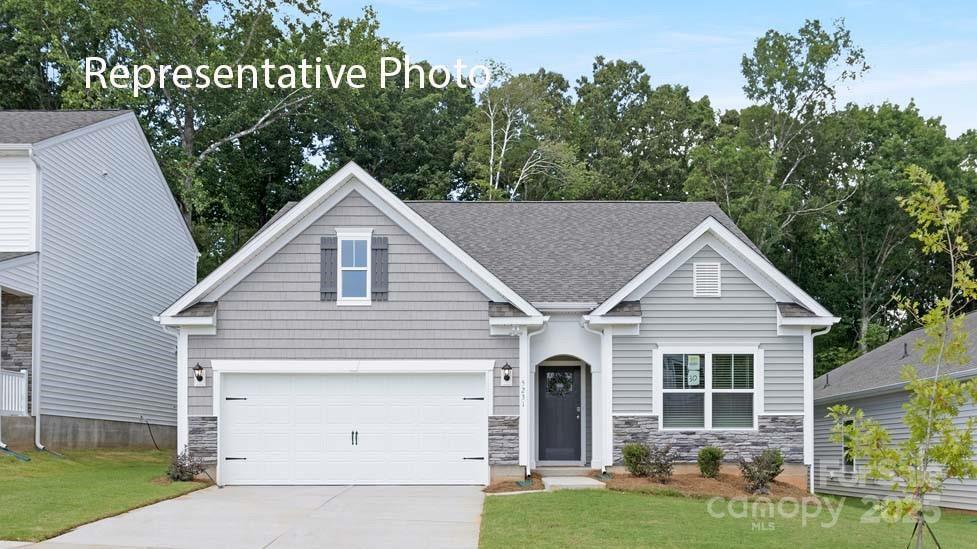 702 14th Avenue Ct., Hickory, NC 28601