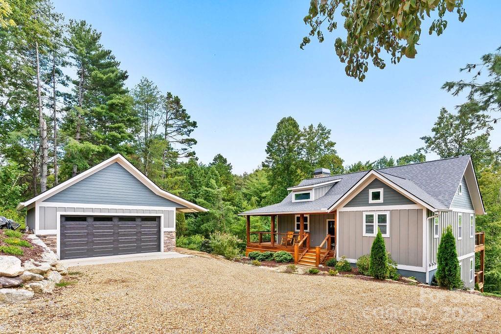 65 Sky Vista Ln., Hendersonville, NC 28792