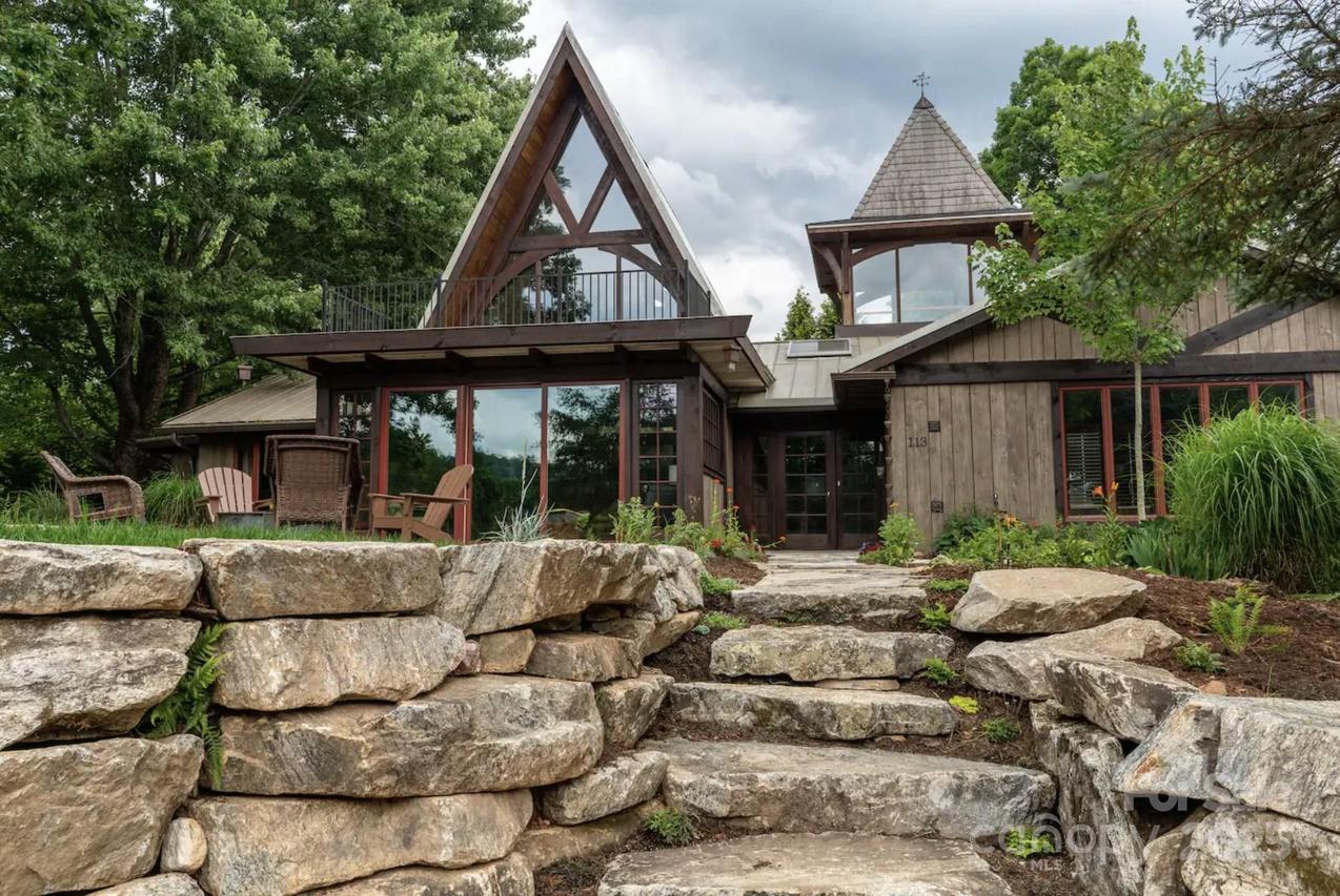 113 Forest Hills Dr., Black Mountain, NC 28711