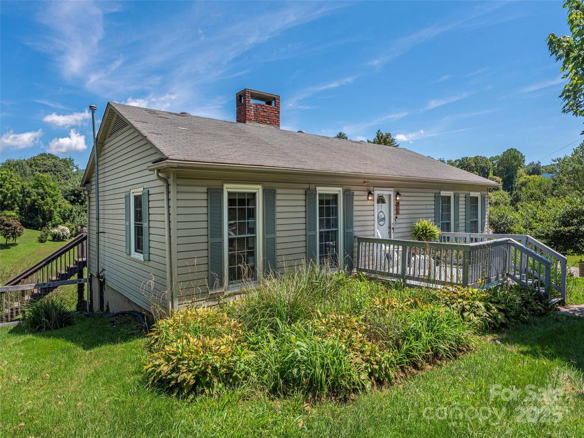 91 Star Ridge Rd., Canton, NC 28716