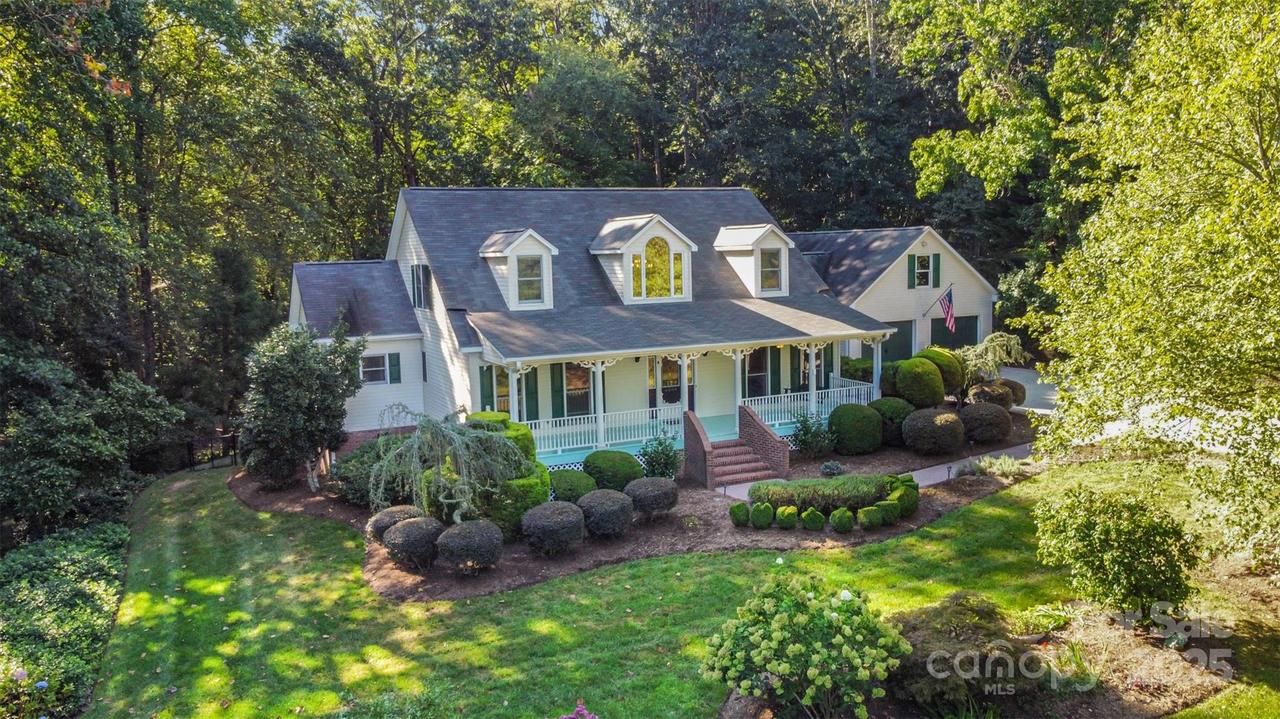 4008 Pinecrest Dr., Hickory, NC 28601