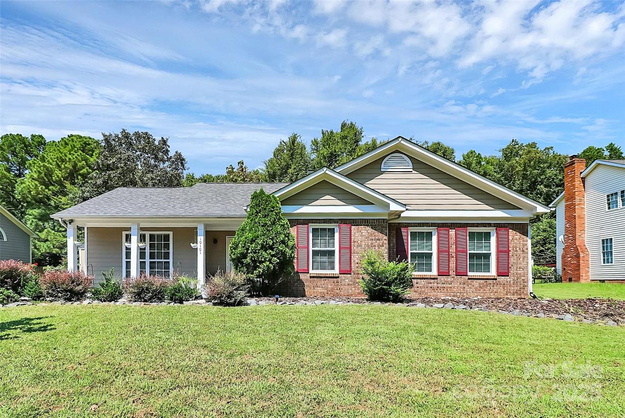 10101 White Cascade Dr., Charlotte, NC 28269