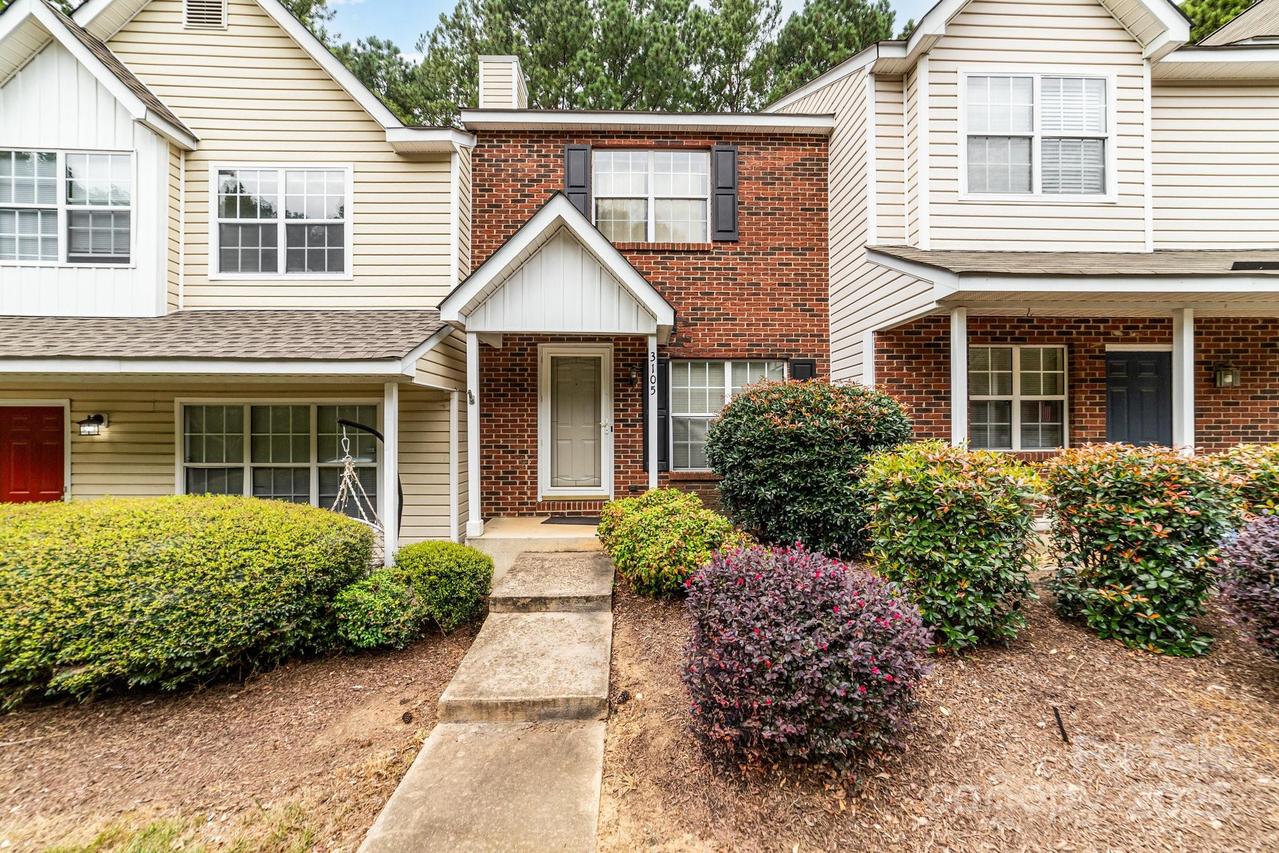 3105 Summercroft Ln., Charlotte, NC 28269