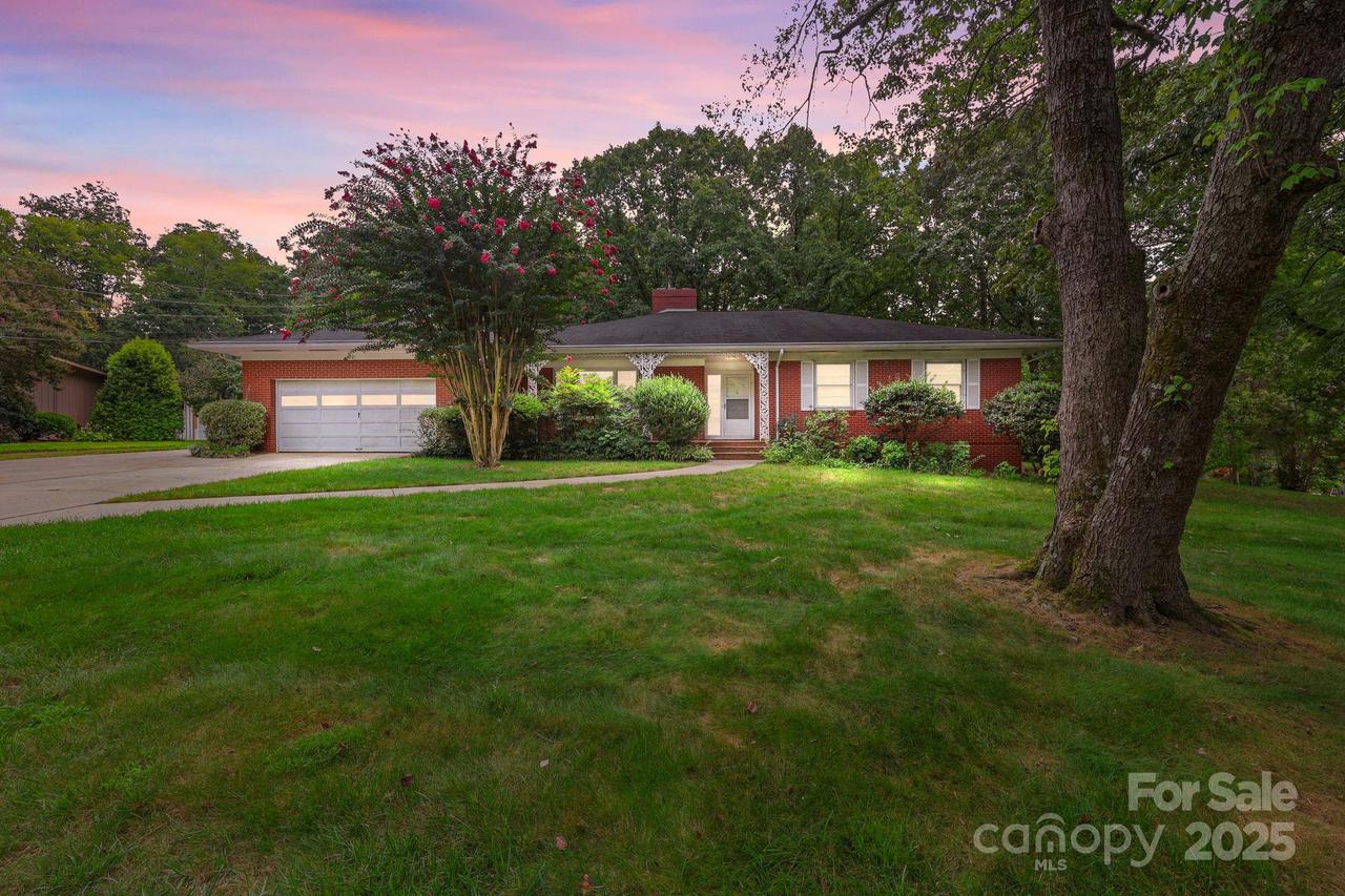 921 Confederate Ave., Salisbury, NC 28144