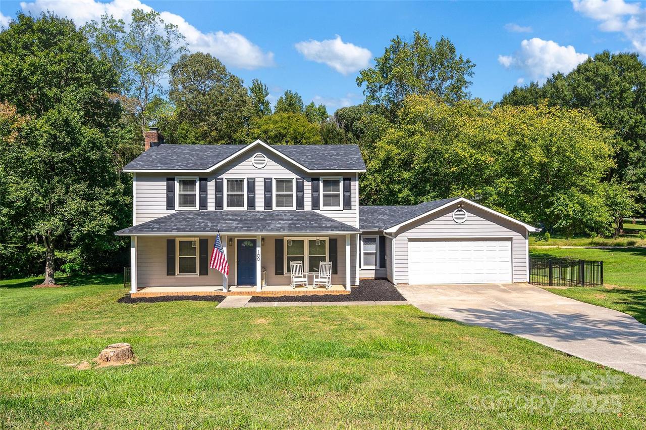 100 Interlaken Pl., Huntersville, NC 28078