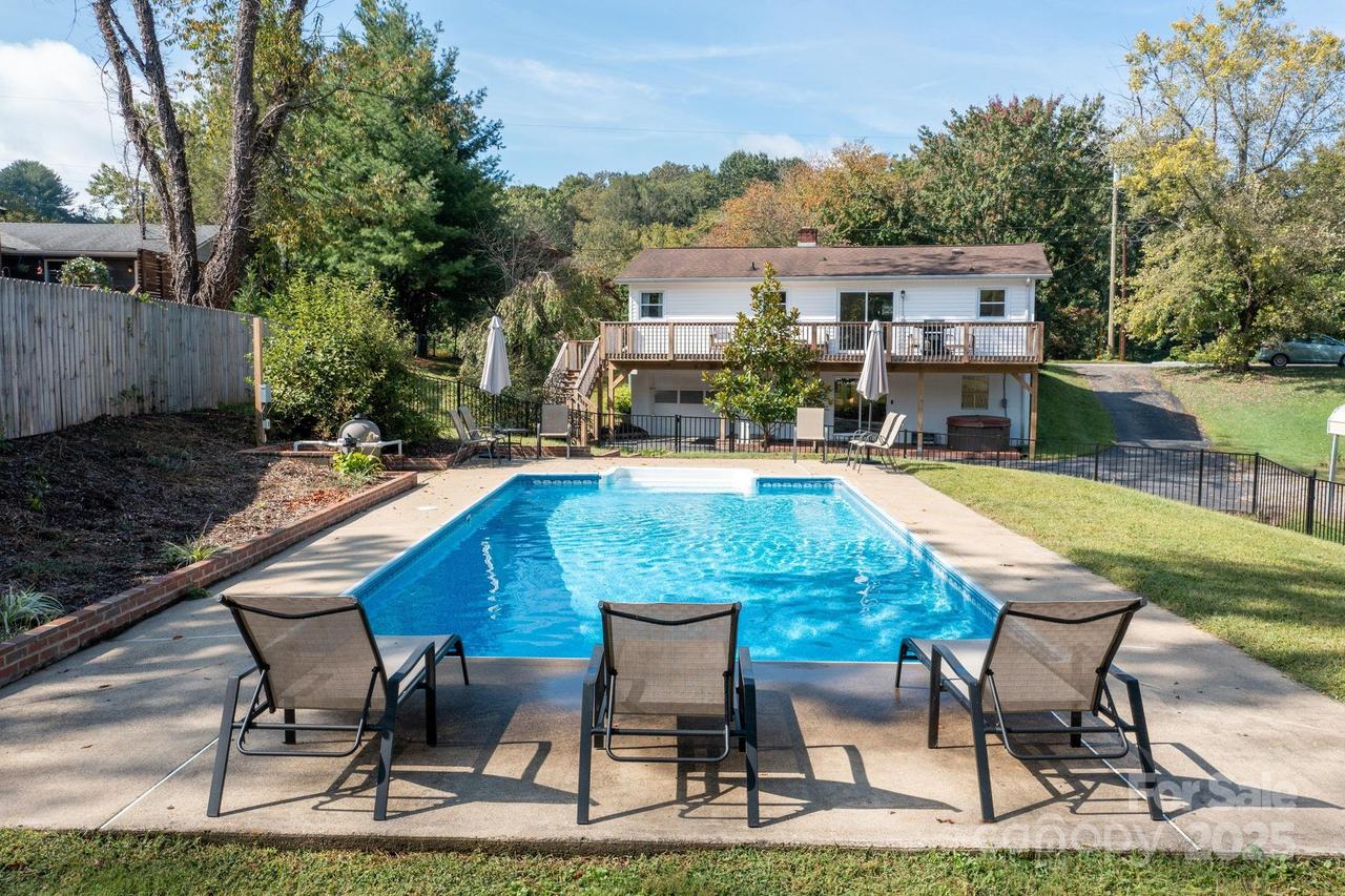 65 Rash Rd., Asheville, NC 28806