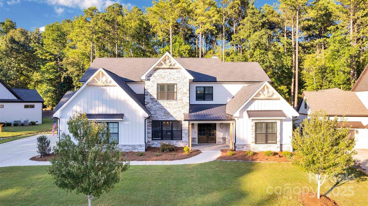 16416 Crosshaven Dr., Charlotte, NC 28278