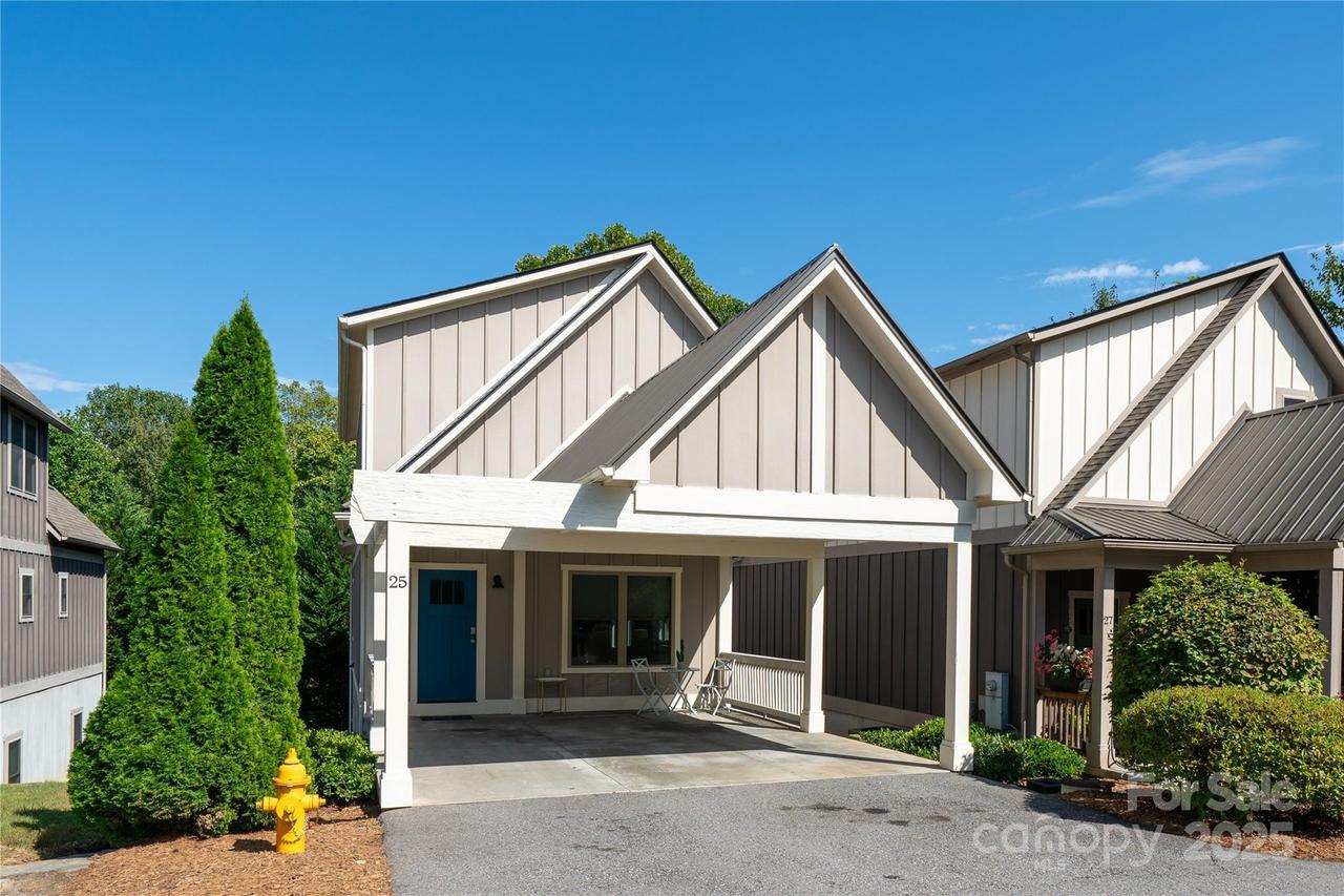 25 Gratitude Dr., Asheville, NC 28806