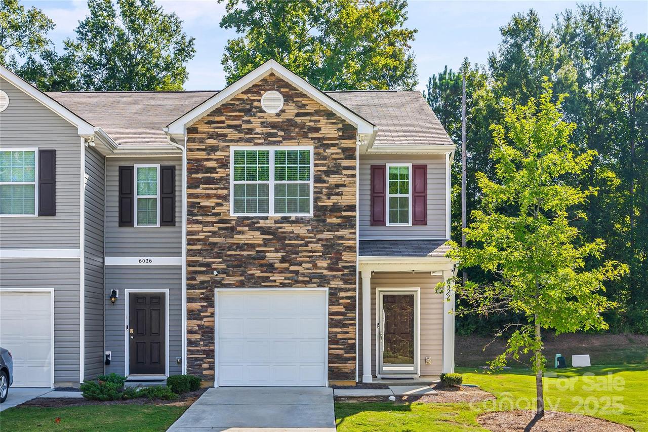 6022 Guildford Hill Ln., Charlotte, NC 28215