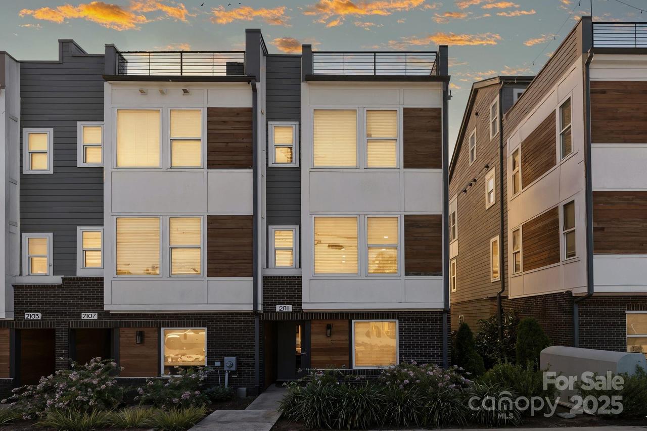 2111 Isom St., Charlotte, NC 28208