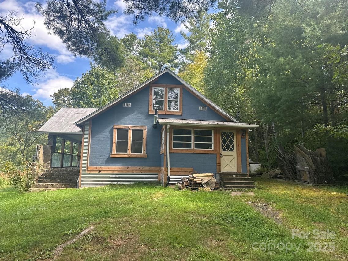 67 Sparks Rd., Bakersville, NC 28705