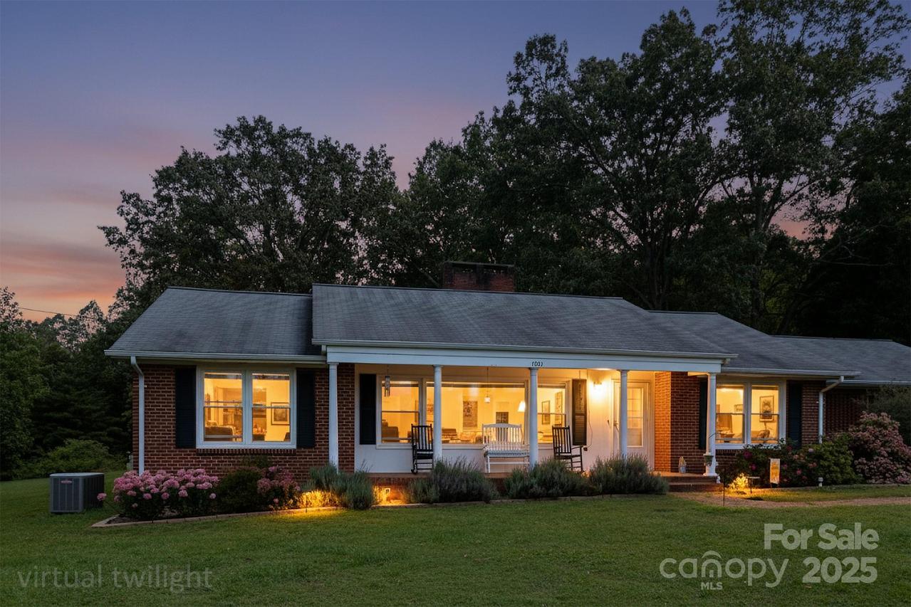 1531 Starcross Rd., Lenoir, NC 28645