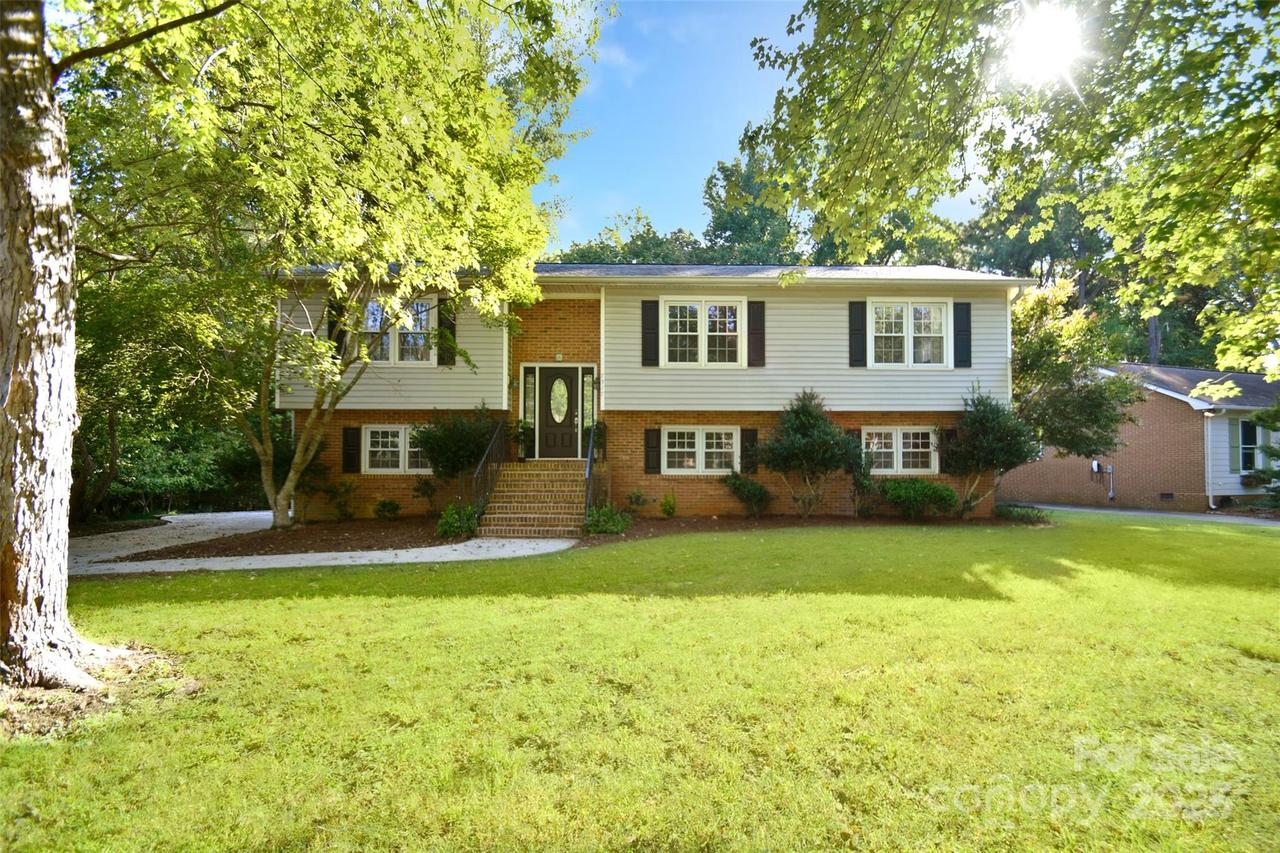7517 Cornwallis Ln., Charlotte, NC 28270