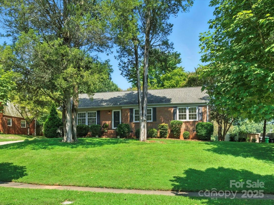 6141 Wheeler Dr., Charlotte, NC 28211