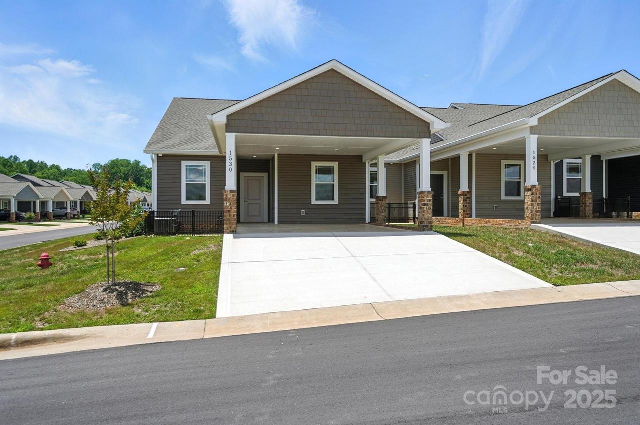 1530 29th St., Hickory, NC 28602