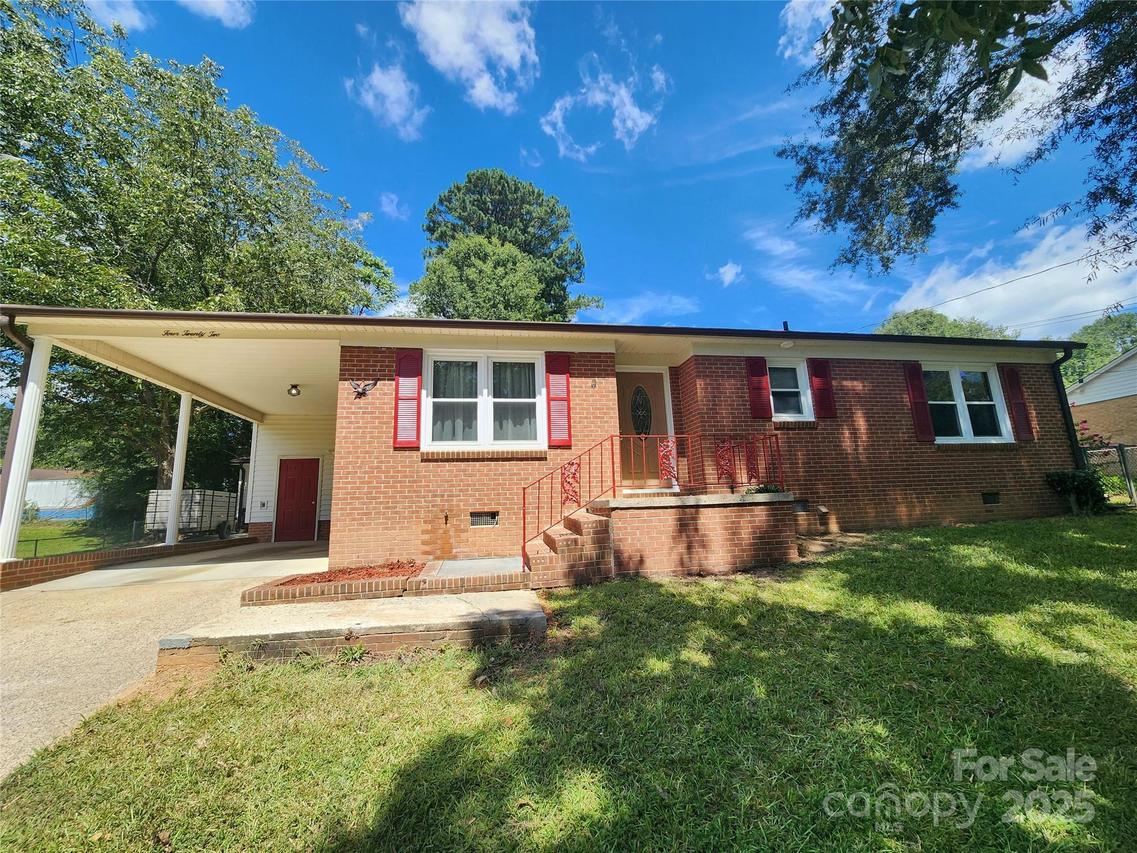 422 Becky Ave., Gastonia, NC 28052