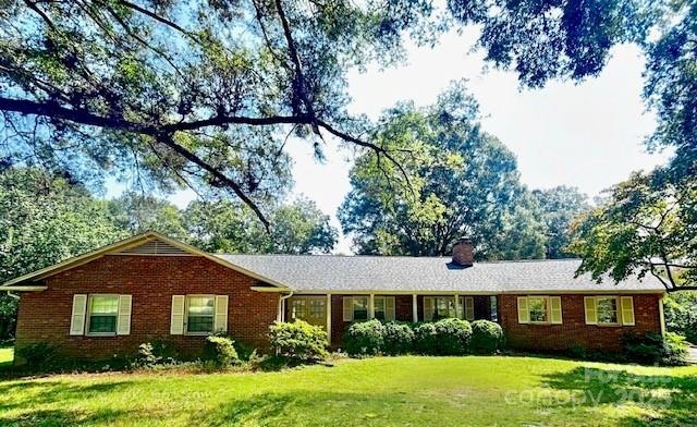 2690 34th Street Pl., Hickory, NC 28601