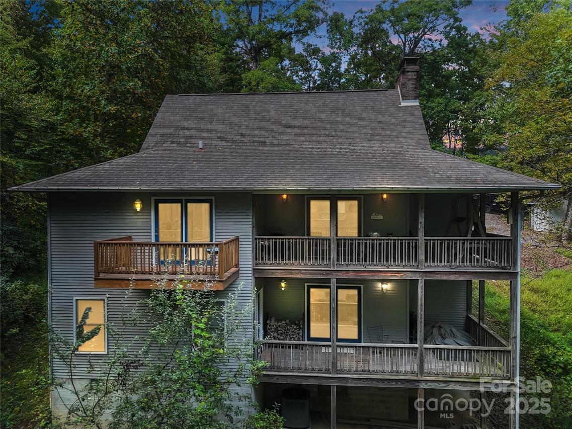 142 Winterview Tr., Hendersonville, NC 28739