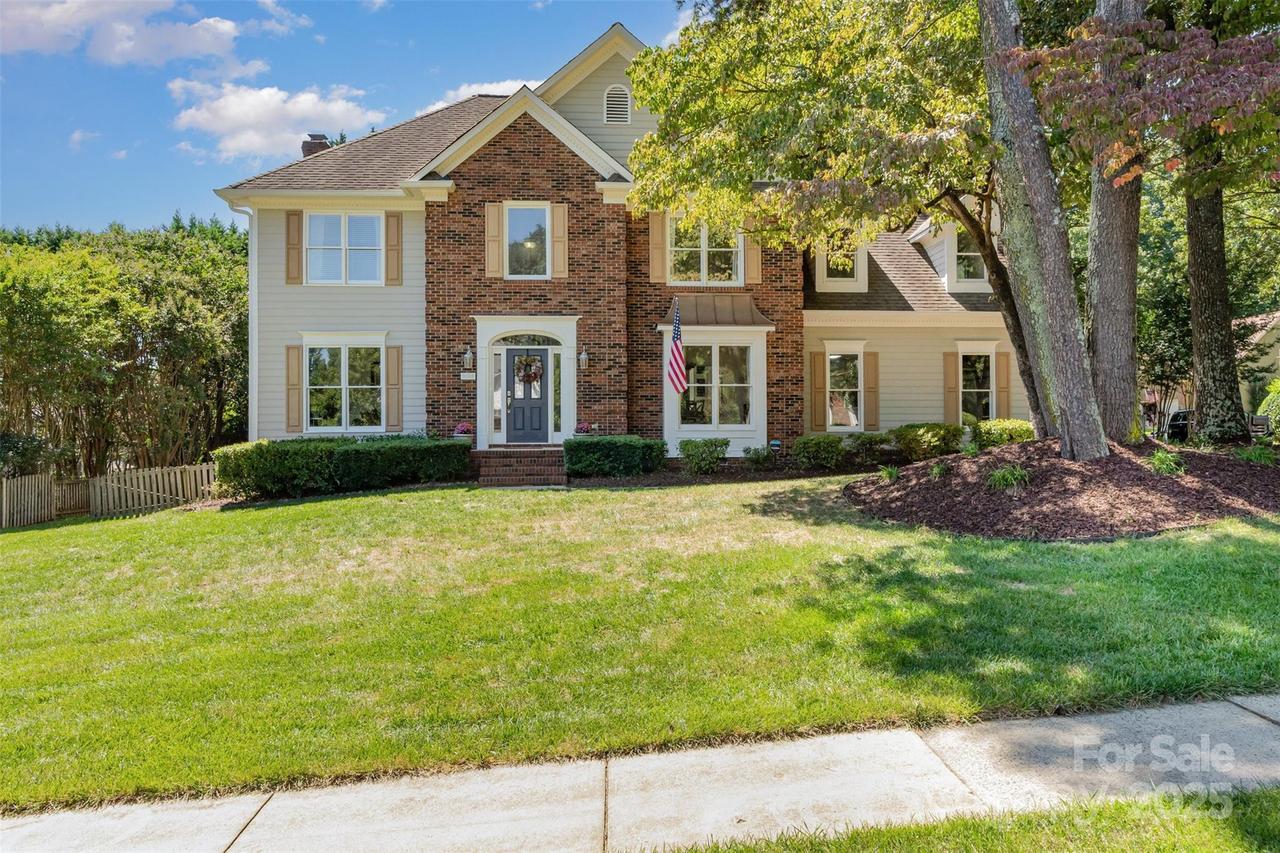 9008 Tartan Ridge Dr., Huntersville, NC 28078