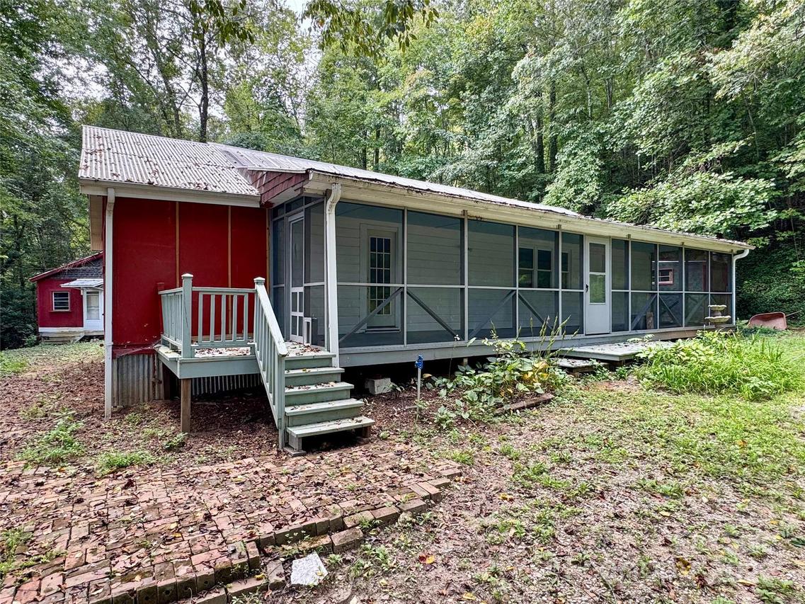 2594 Greenlee Rd., Old Fort, NC 28762