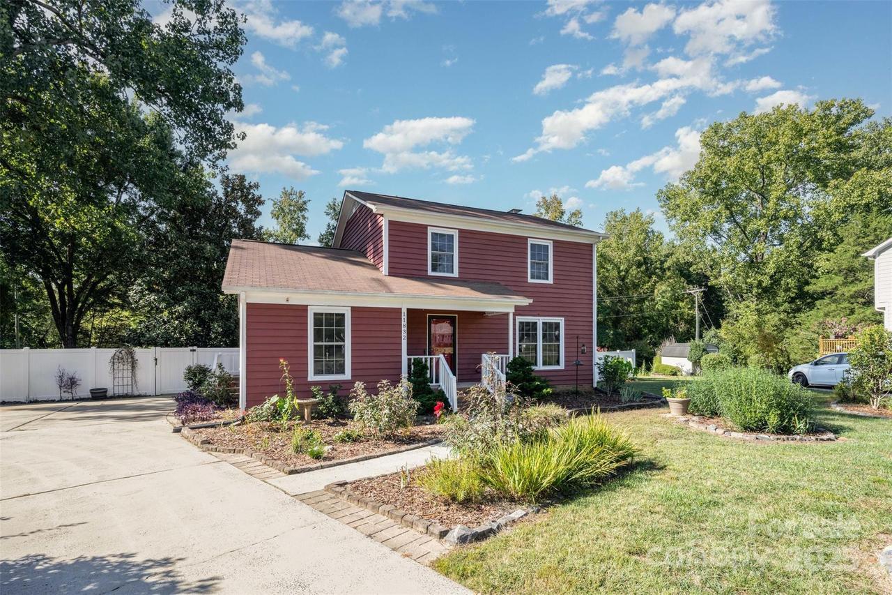 11832 Laurel Grove Ln., Charlotte, NC 28226