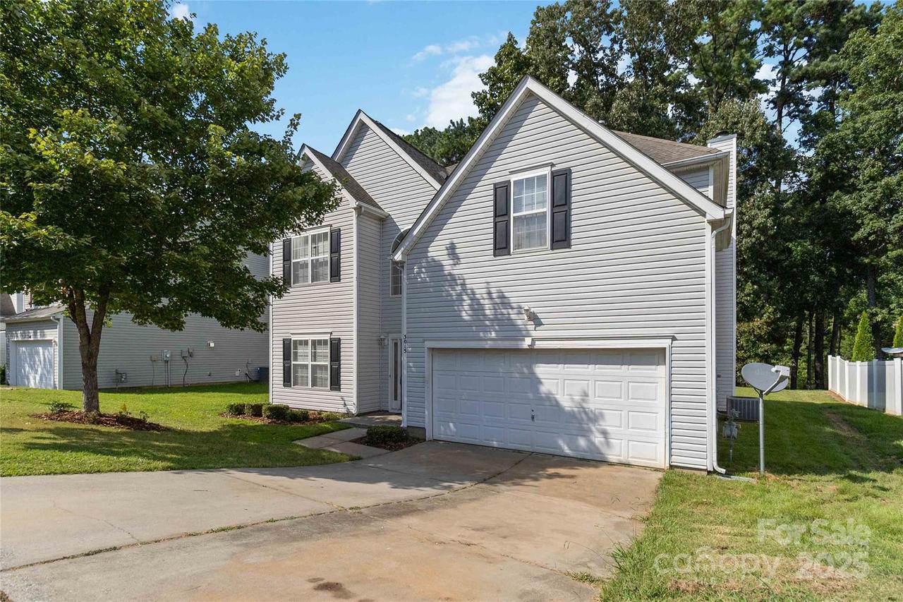 3015 Hendricks Chapel Ln., Charlotte, NC 28216