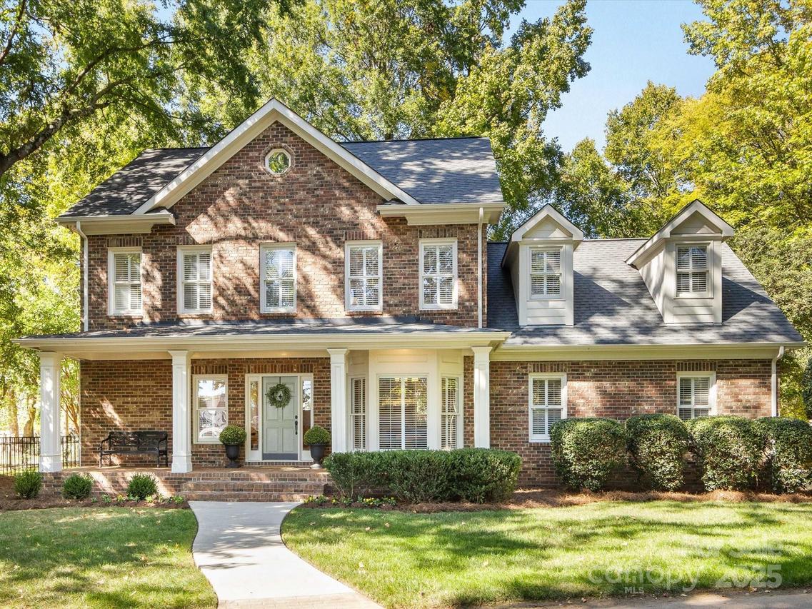 608 Olde Cotswold Ct., Charlotte, NC 28211