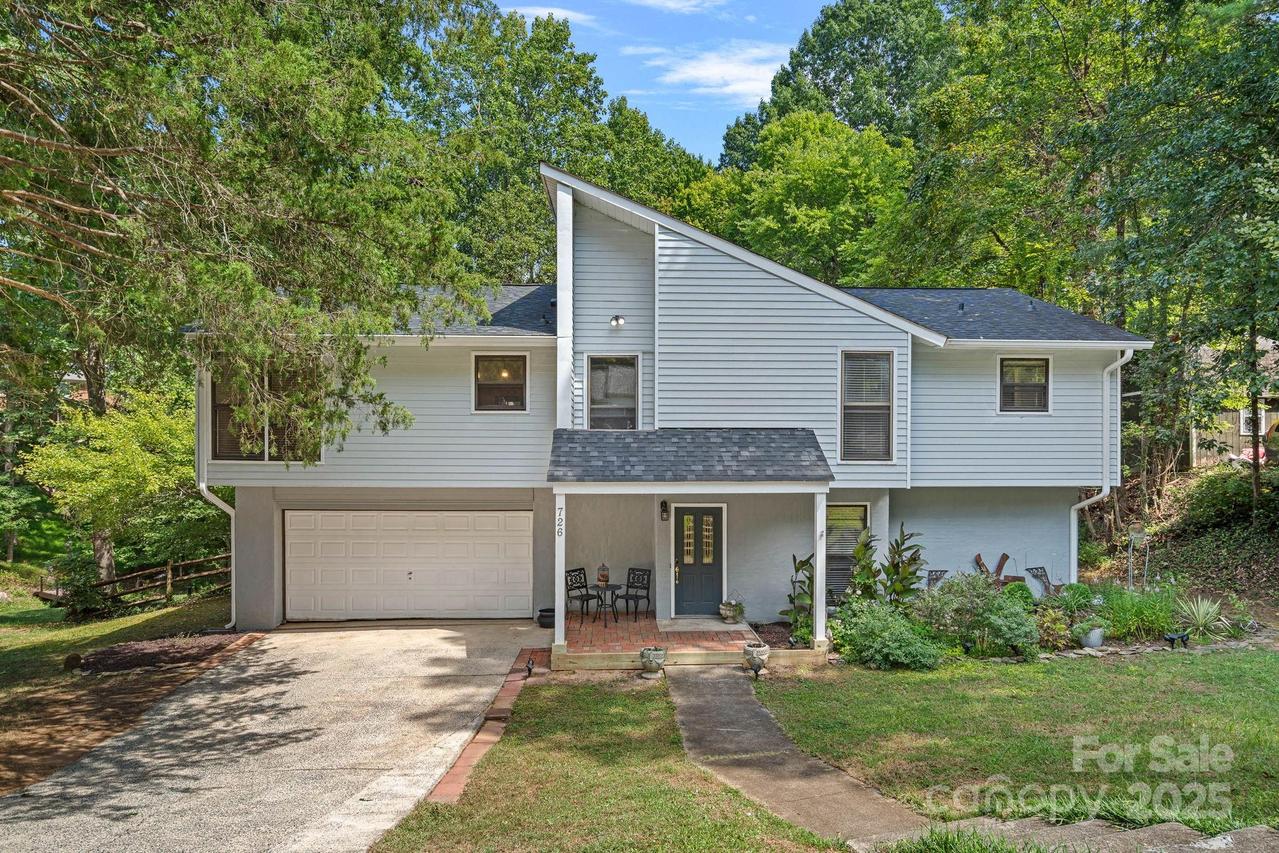 726 Charter Pl., Charlotte, NC 28211