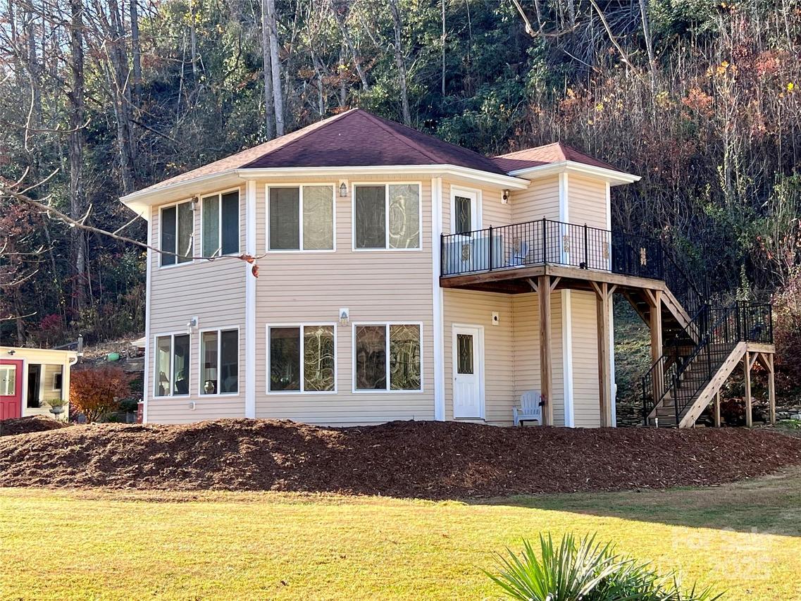 214 Locust Cove Rd., Marion, NC 28752