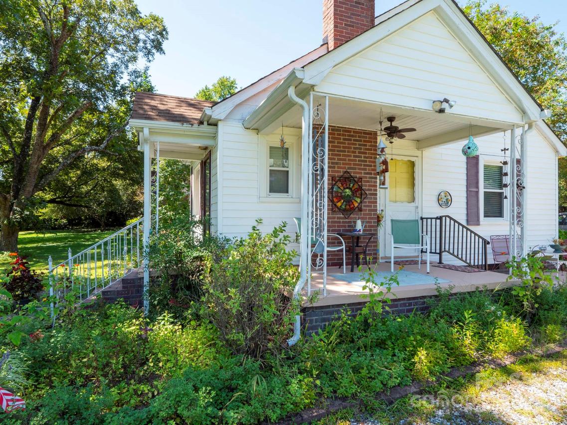 1601 N Main St., Mount Holly, NC 28120