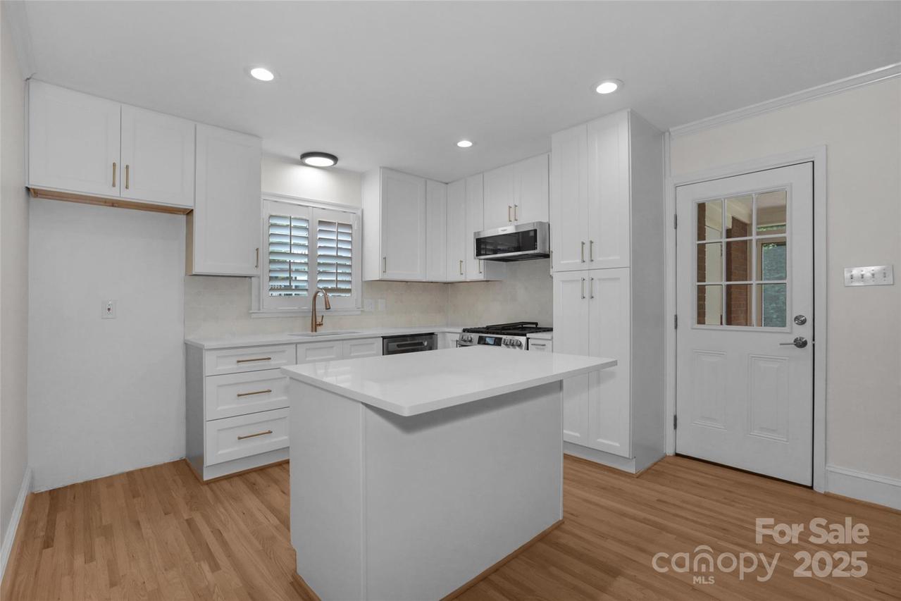 1100 Nancy Dr., Charlotte, NC 28211