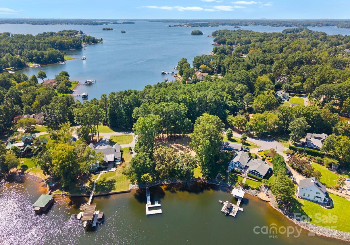 116 Cottage Grove Ln., Mooresville, NC 28117