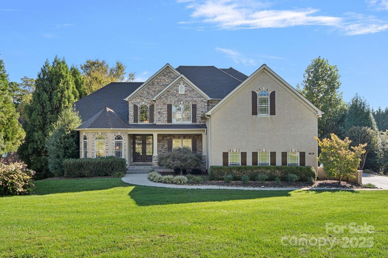 159 Riverchase Ln., Mooresville, NC 28115