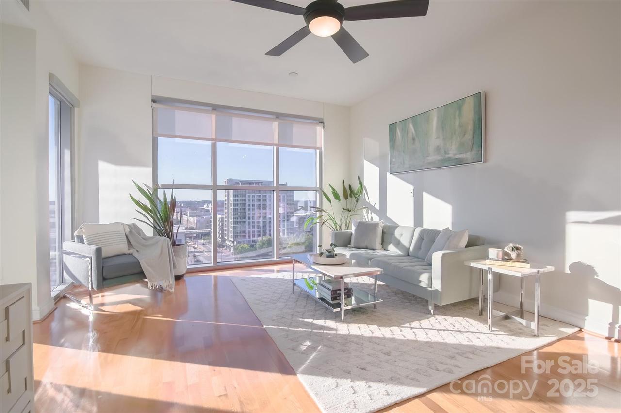 333 W Trade St. #905, Charlotte, NC 28202