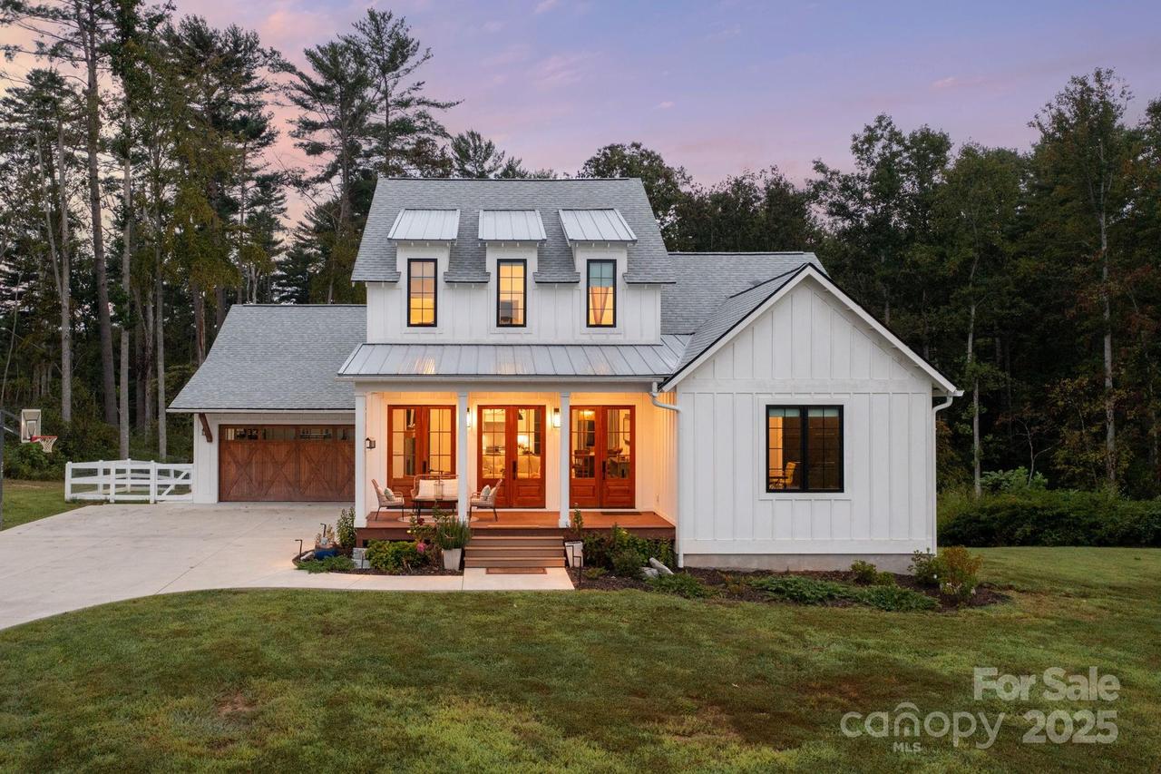 145 Olivia Trace Dr., Fletcher, NC 28732