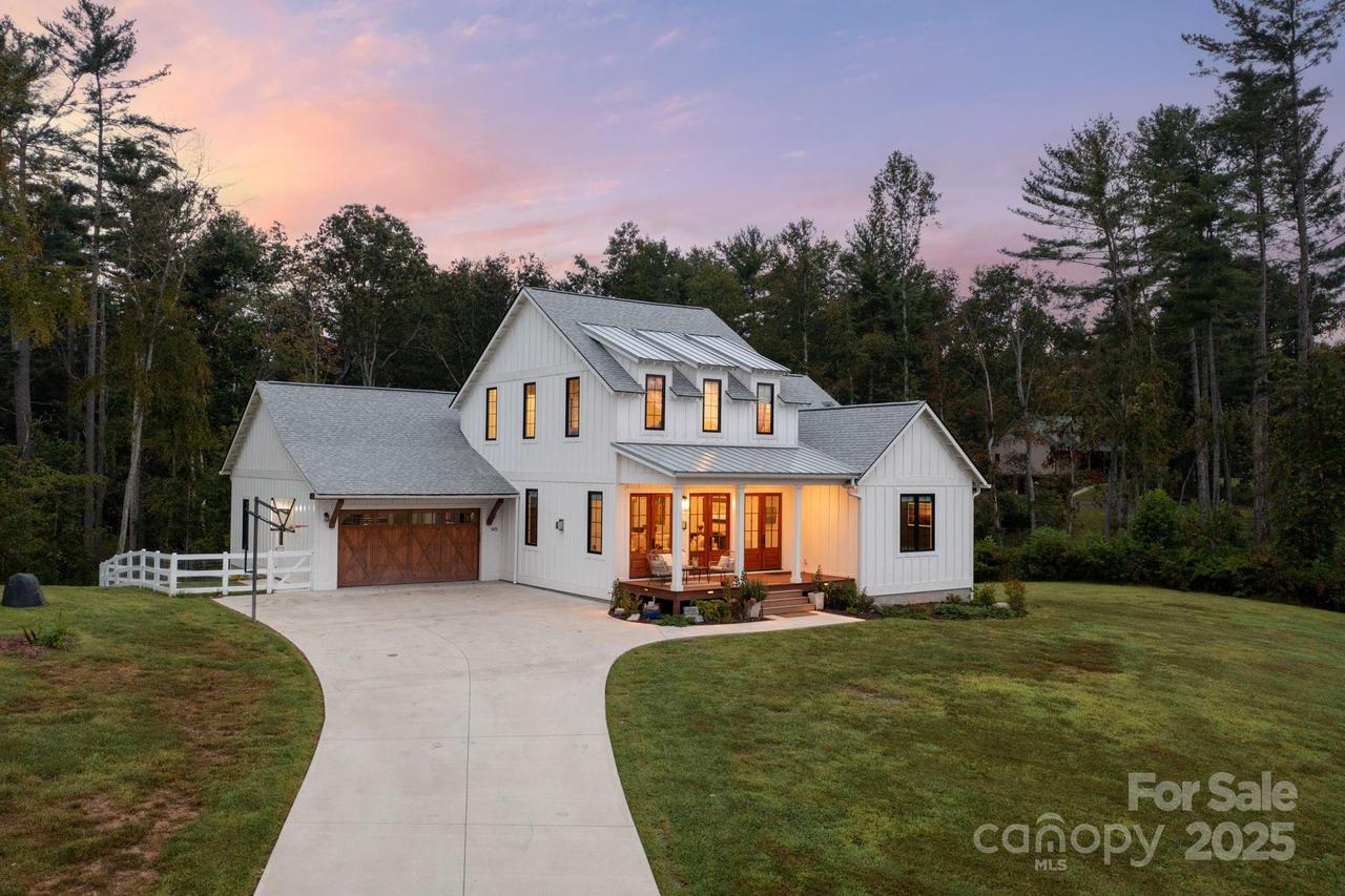 145 Olivia Trace Dr., Fletcher, NC 28732