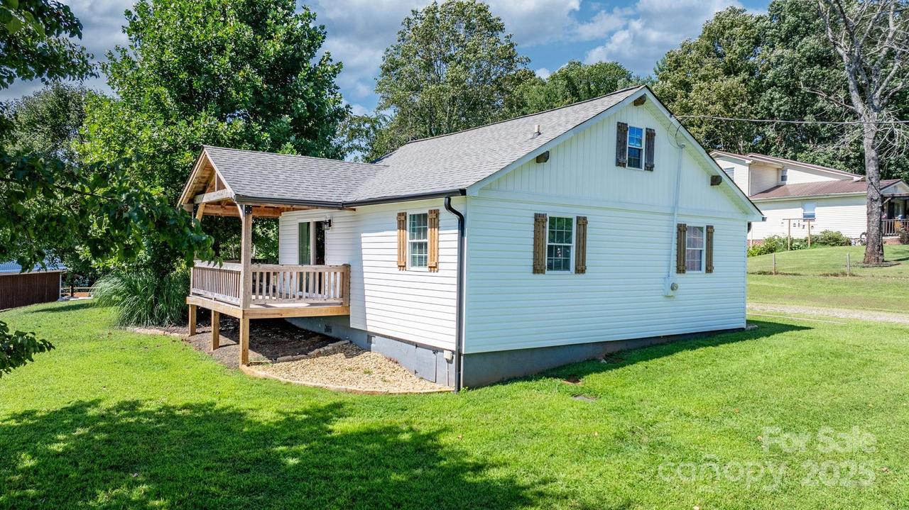 4921 Mccall Town Rd., Granite Falls, NC 28630
