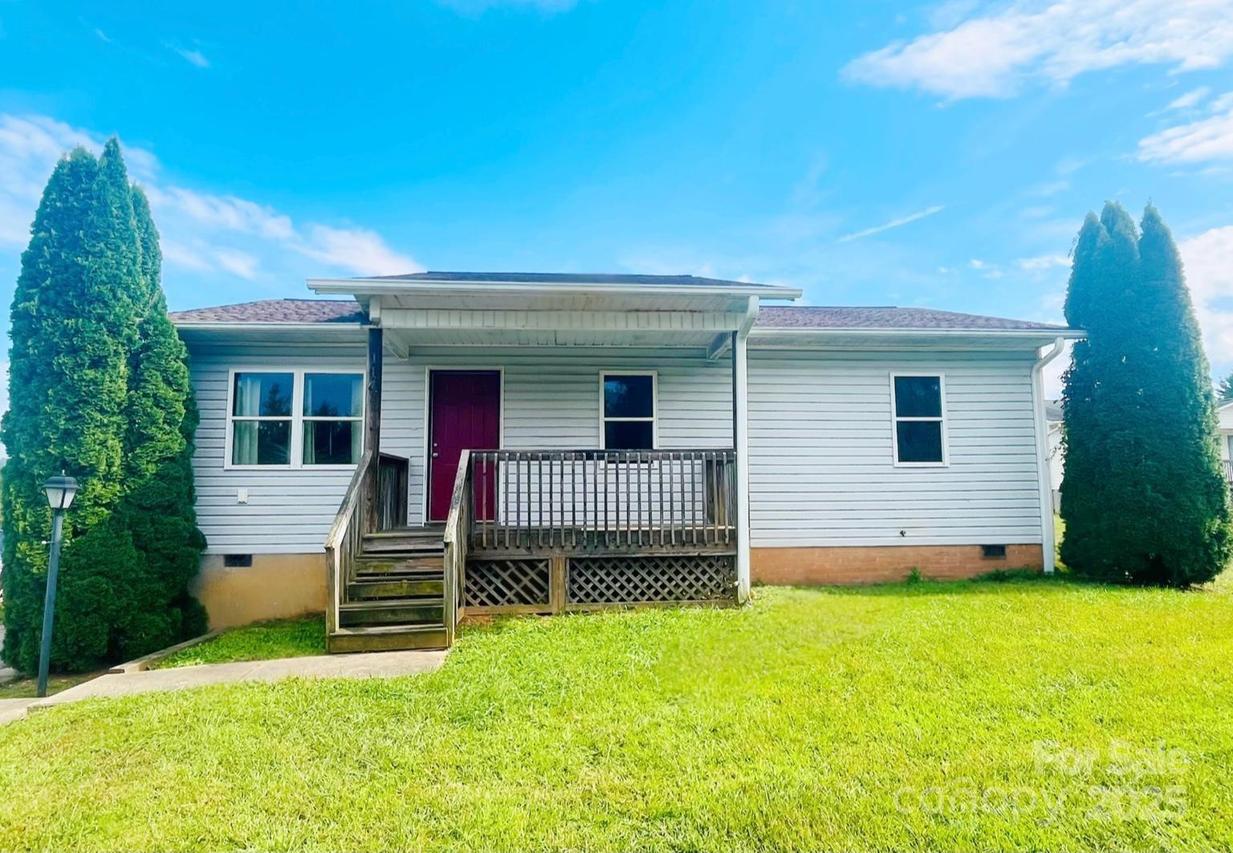 114 Major Way, Hendersonville, NC 28792