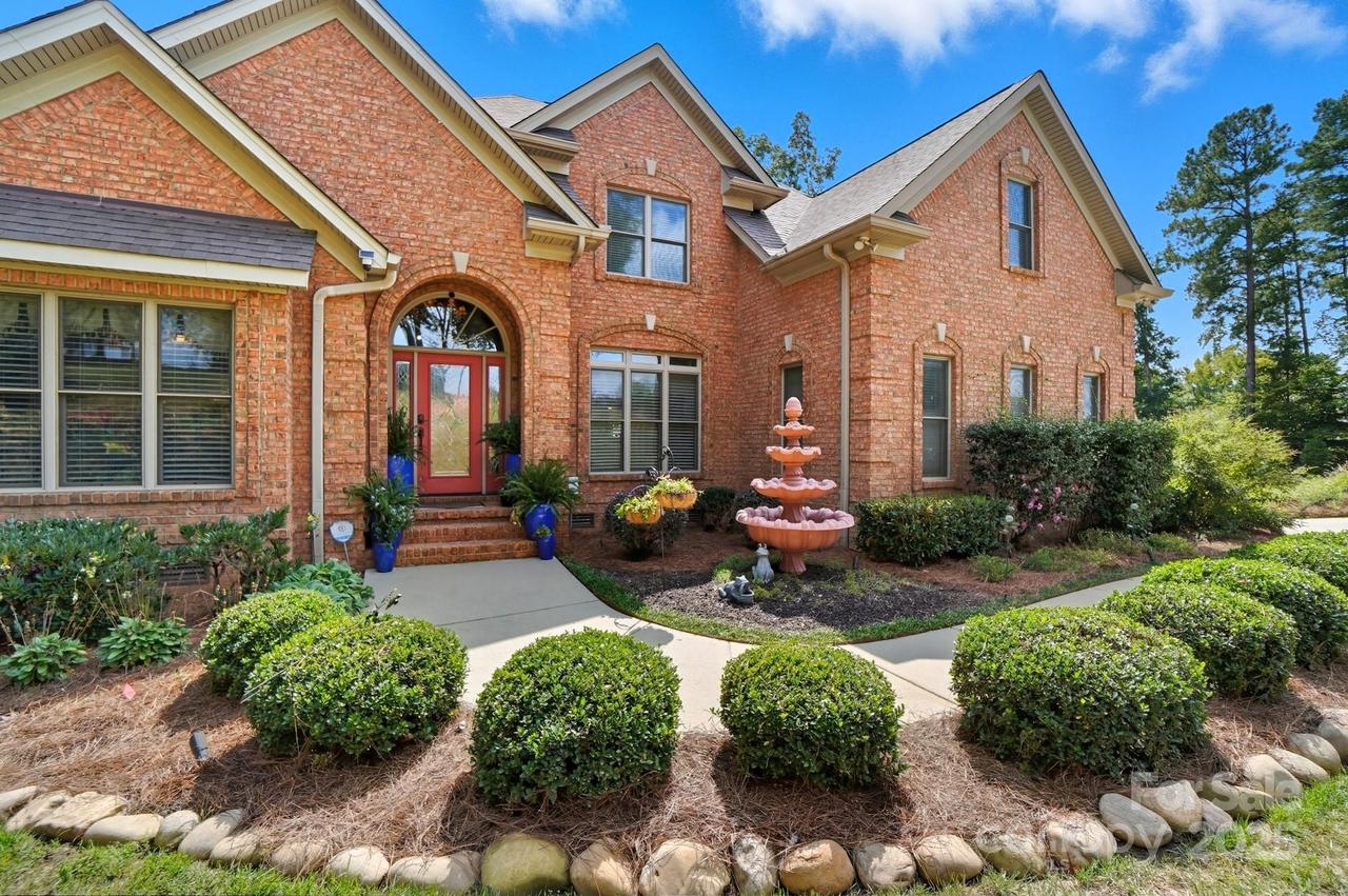 107 Nautilus Ct., Troutman, NC 28166
