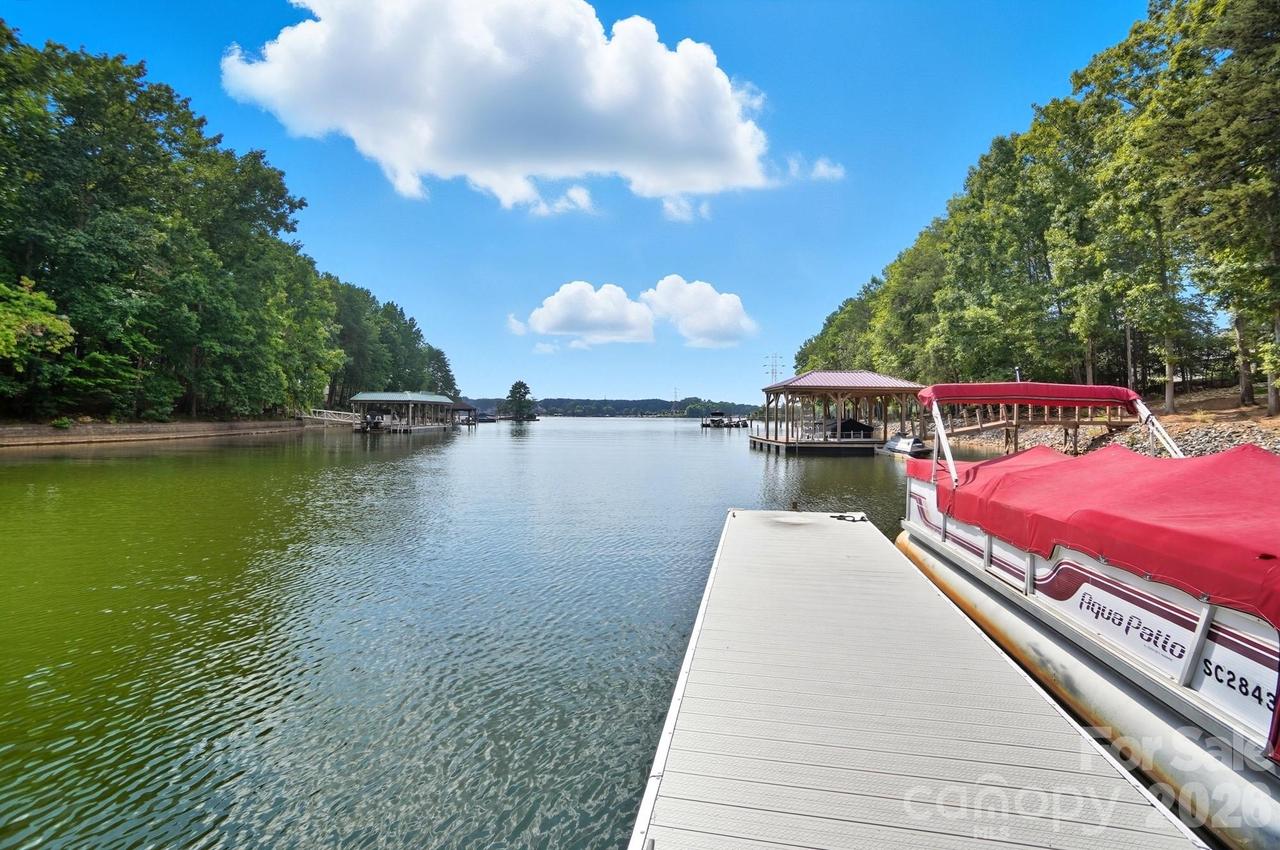 107 Nautilus Ct., Troutman, NC 28166