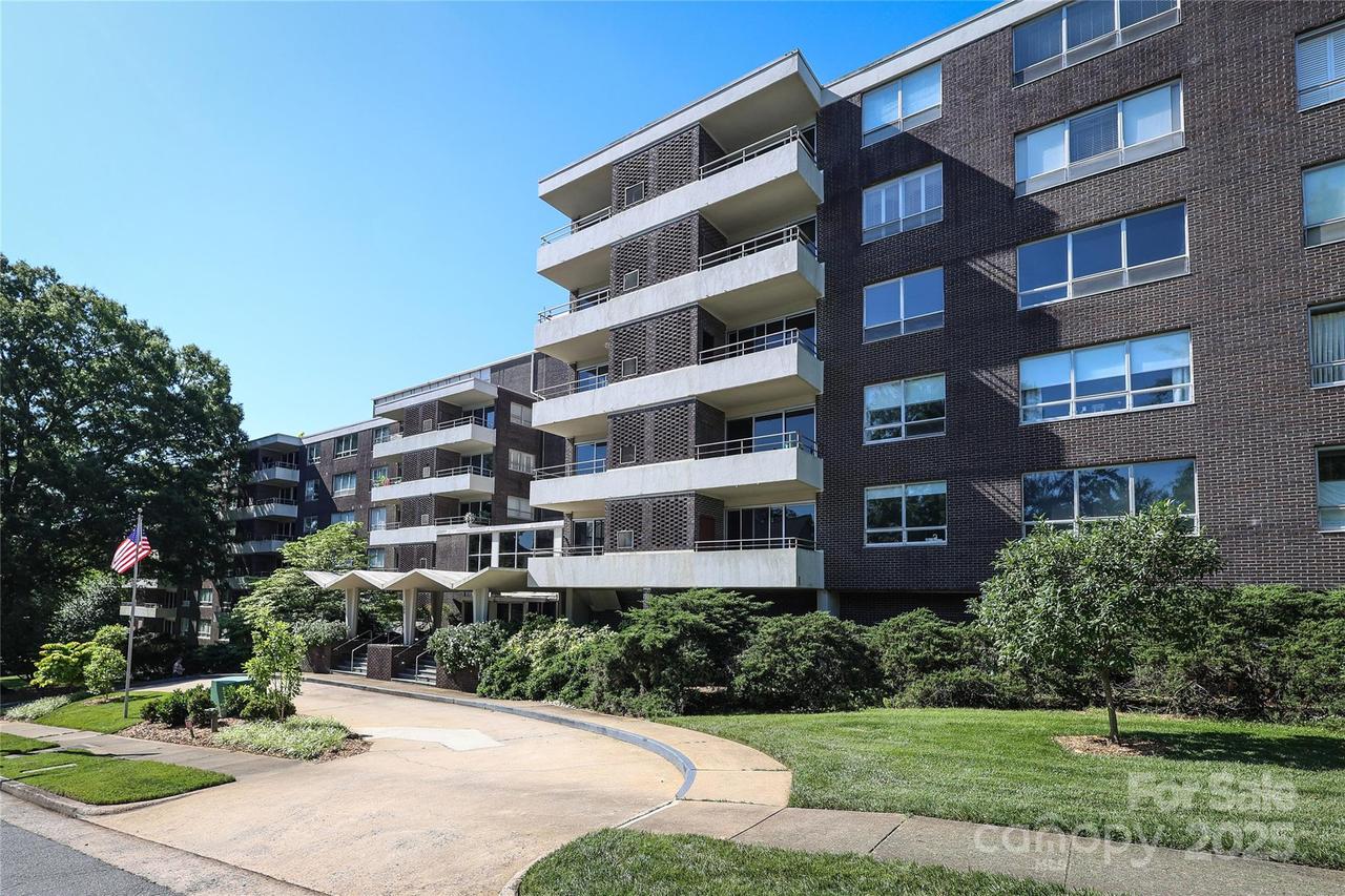 1300 Reece Rd. #300, Charlotte, NC 28209