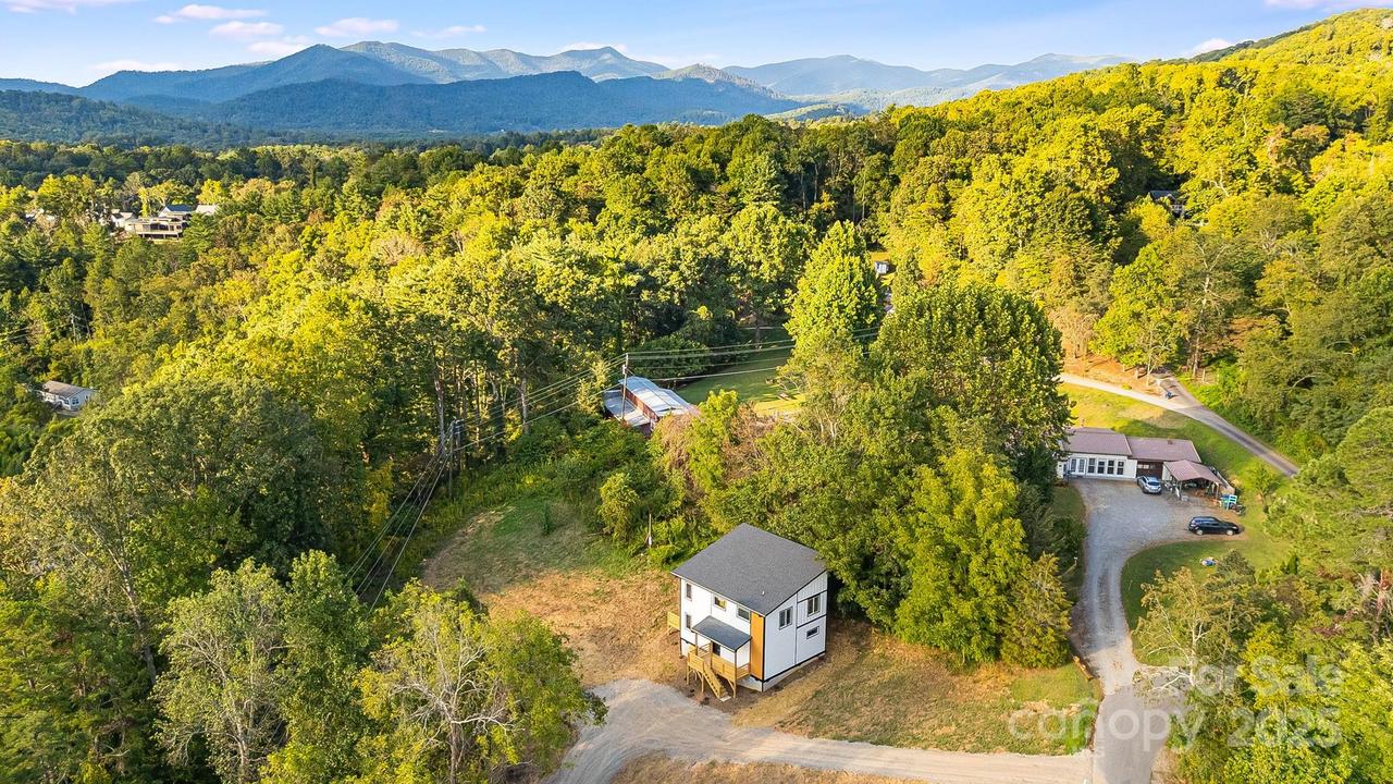 80 Upper Moffitt Rd., Asheville, NC 28805