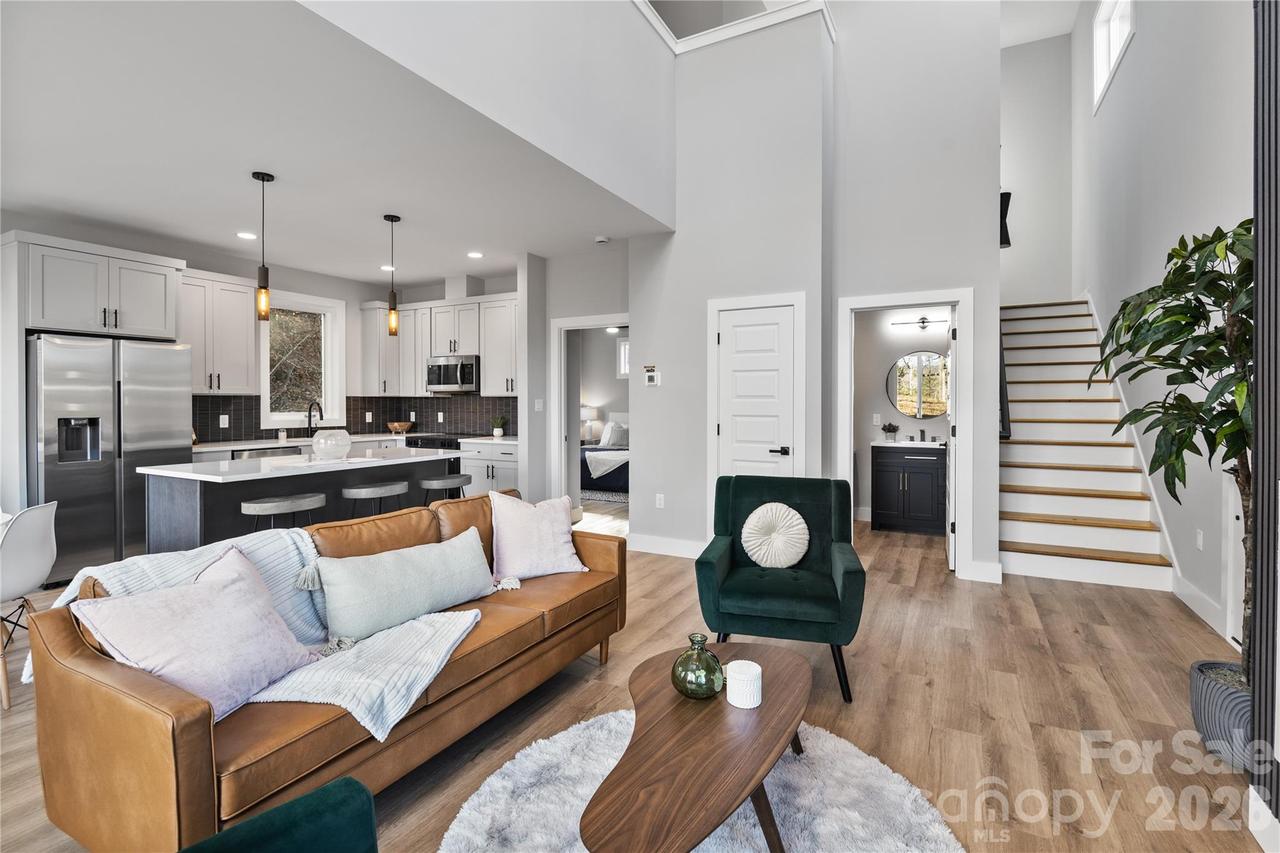 80 Upper Moffitt Rd., Asheville, NC 28805