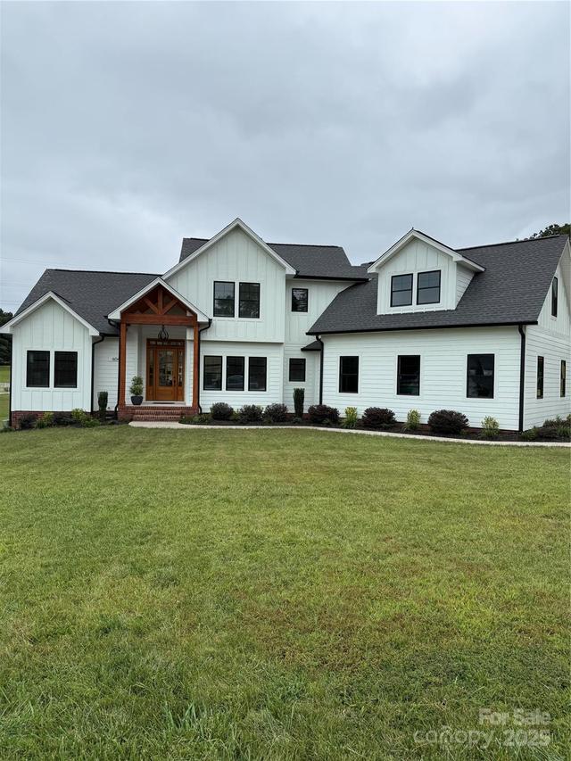 604 Muirfield Dr., Albemarle, NC 28001