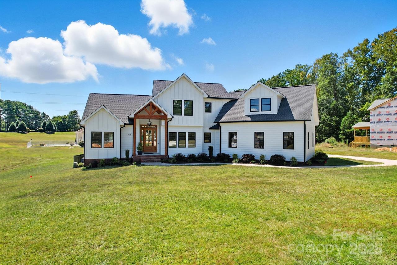 604 Muirfield Dr., Albemarle, NC 28001